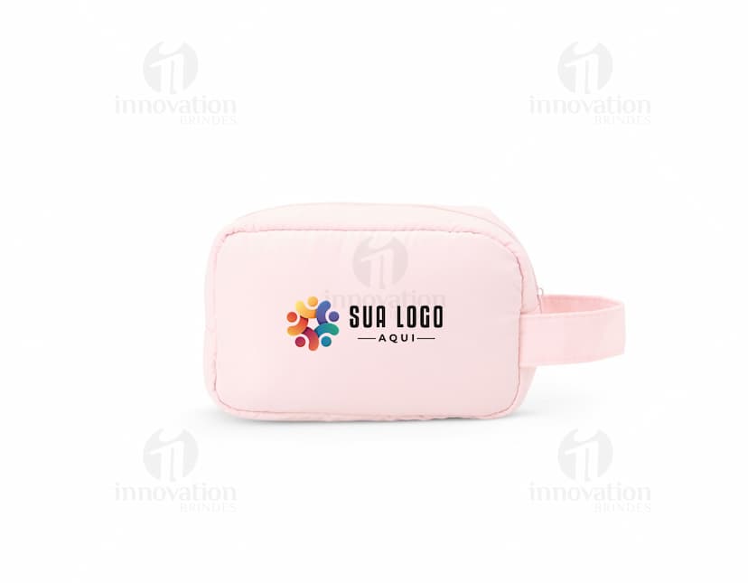 necessaire de poliéster rosa vazia com design moderno, símbolo de economia e finanças, objetos domésticos em destaque.