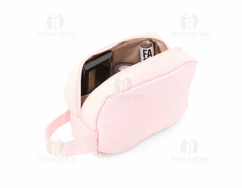 necessaire de poliéster rosa vazia com design moderno, símbolo de economia e finanças, objetos domésticos em destaque.