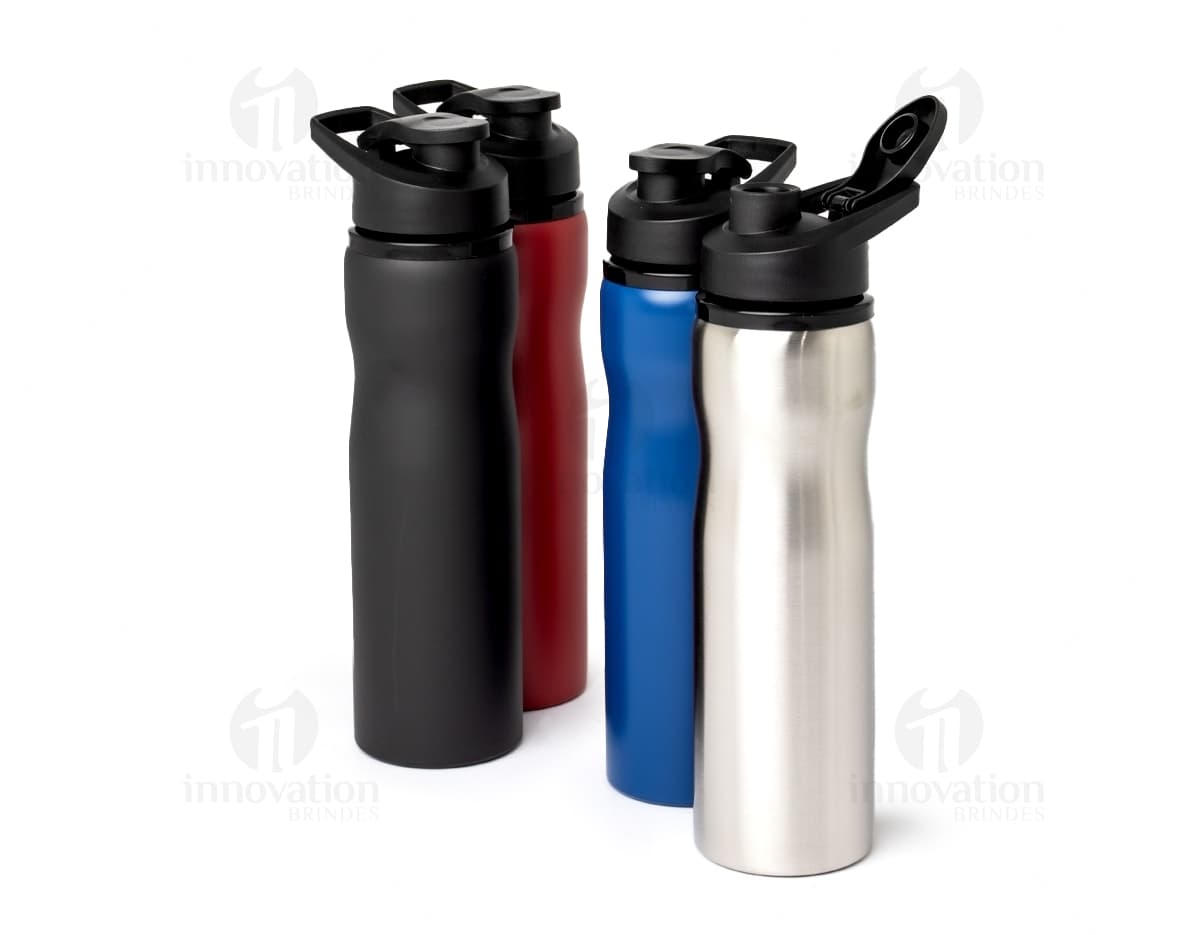 Garrafa squeeze de aço inoxidável de 800ml, com tampa e acabamento prateado. A imagem mostra o objeto sozinho, em um fundo preto, destacando seu design moderno e elegante.
