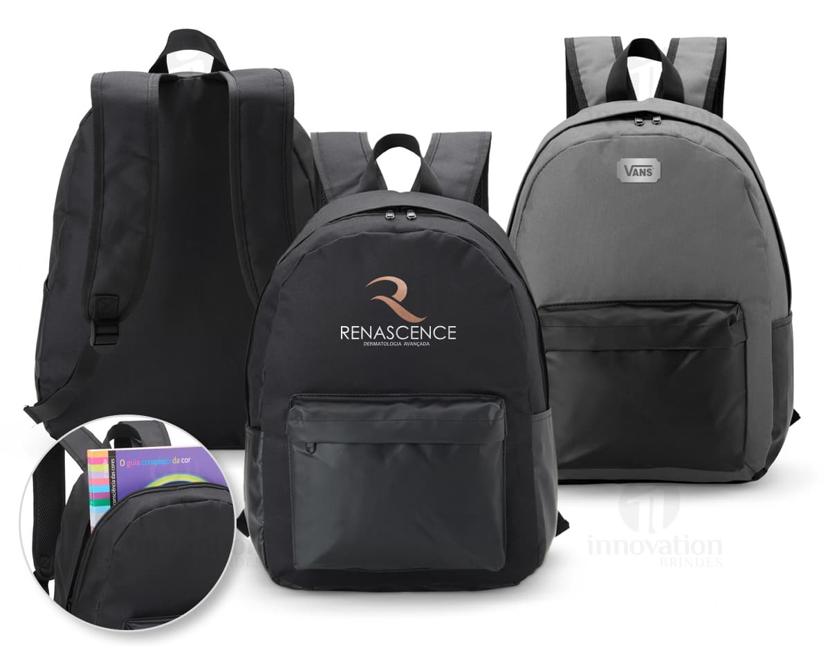 Mochila Nylon 33 Litros preta, resistente e moderna, ideal para viagens e transporte de equipamentos. Com alças de couro, zíper, bolsos e alças ajustáveis. Perfeita para quem busca praticidade e estilo em suas atividades do dia a dia.