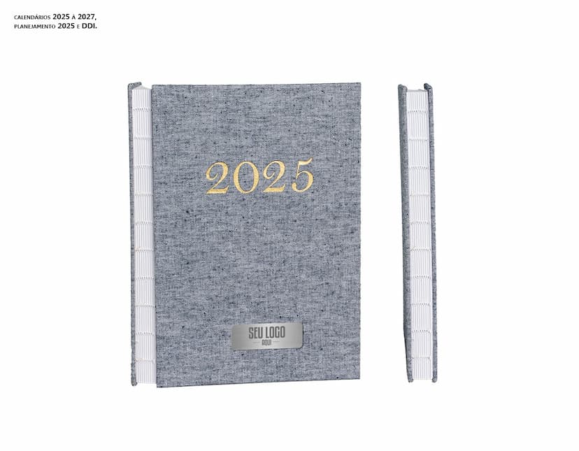 Agenda Diária 2025 Linho com textura de papel vintage e envelope grunge. Detalhe do material retro com design antigo e desgastado, padrão de cobertura. Detalhe em close-up do símbolo de um símbolo de banco em preto e branco.