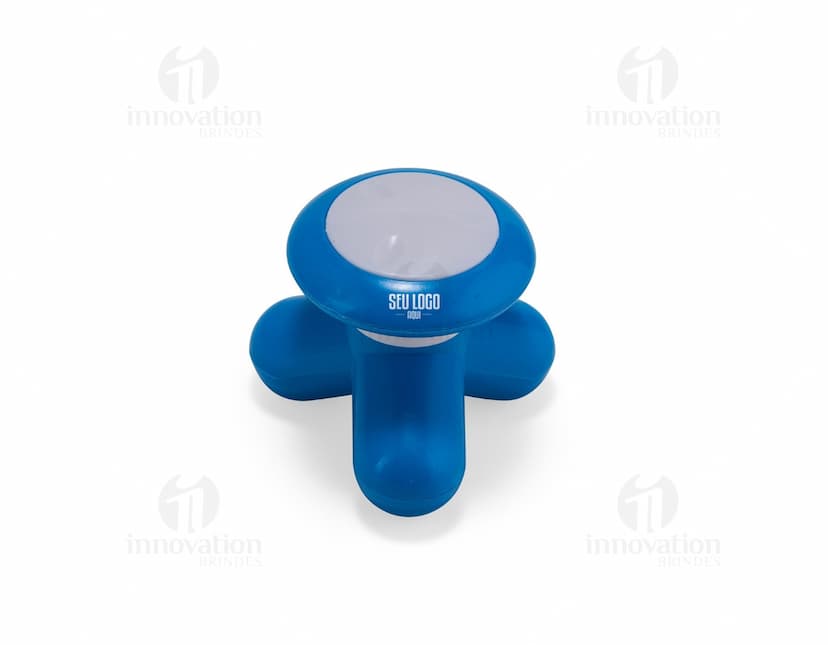 Mini Massageador Corporal em forma de bastão, cor branca com detalhes em rosa. Possui cabeça massageadora e botão de ligar/desligar na parte superior. Ideal para relaxar e aliviar tensões musculares.
