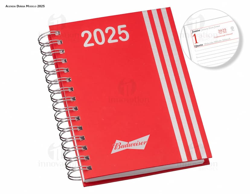 Agenda Wire-o em capa dura na cor preta, com folhas pautadas e formato de bolso. Perfeito para organização e anotações do dia a dia.