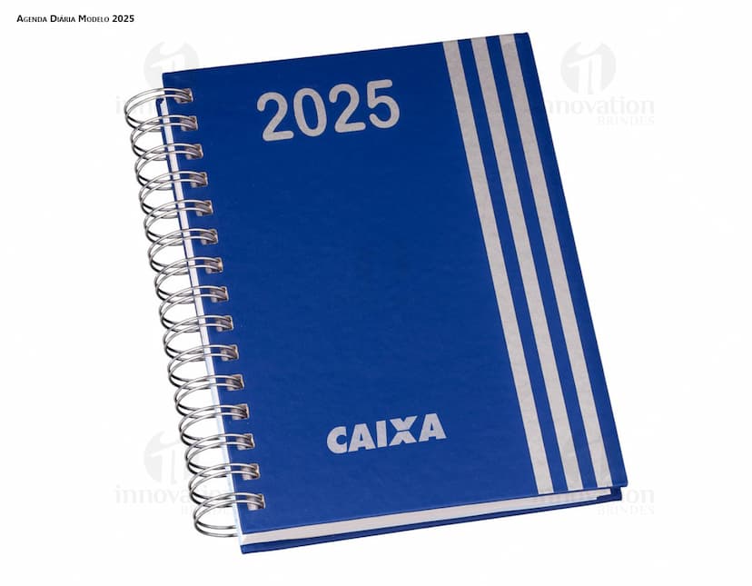 Agenda Wire-o em capa dura na cor preta, com folhas pautadas e formato de bolso. Perfeito para organização e anotações do dia a dia.
