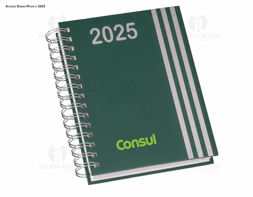 Agenda Wire-o em capa dura na cor preta, com folhas pautadas e formato de bolso. Perfeito para organização e anotações do dia a dia.