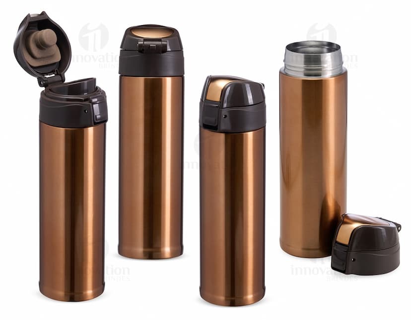 Garrafa térmica com capacidade de 480ml, na cor prata e com tampa em rosca.