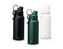 Garrafa térmica com alça de 750ml em fundo branco.