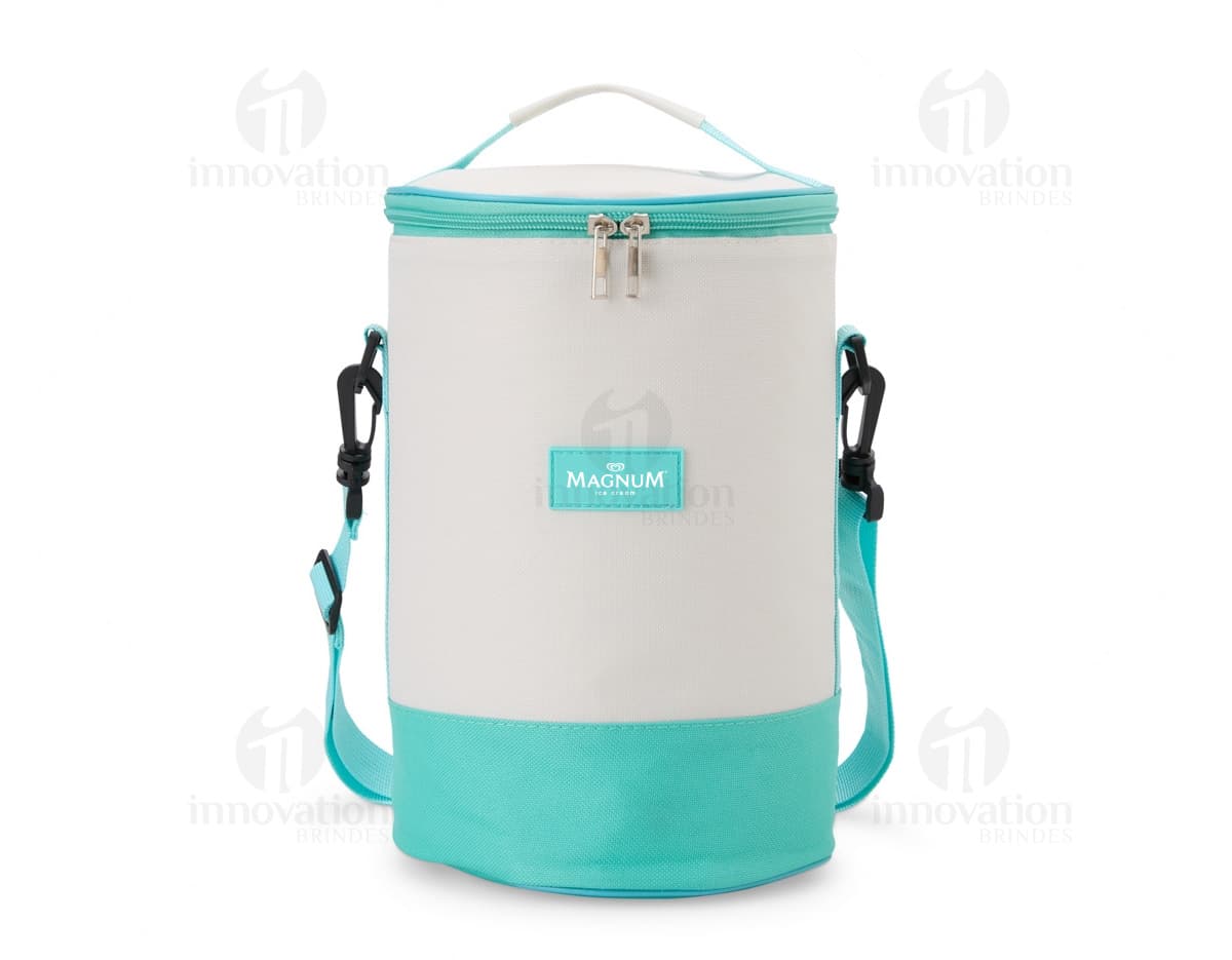 Bolsa Térmica Oxford 8 Litros em cor verde, com alça de mão e ziper para fechamento.