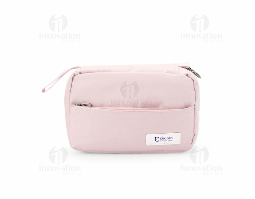 Necessaire com 3 compartimentos em tons de azul e branco.