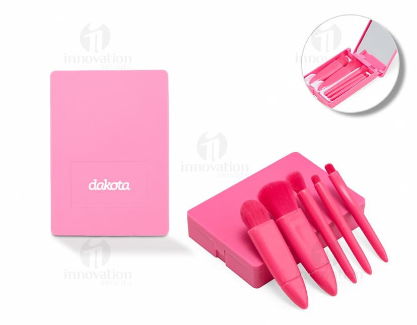 Kit Pincel 5 Peças: conjunto de cinco pincéis de diferentes tamanhos e formatos para maquiagem.