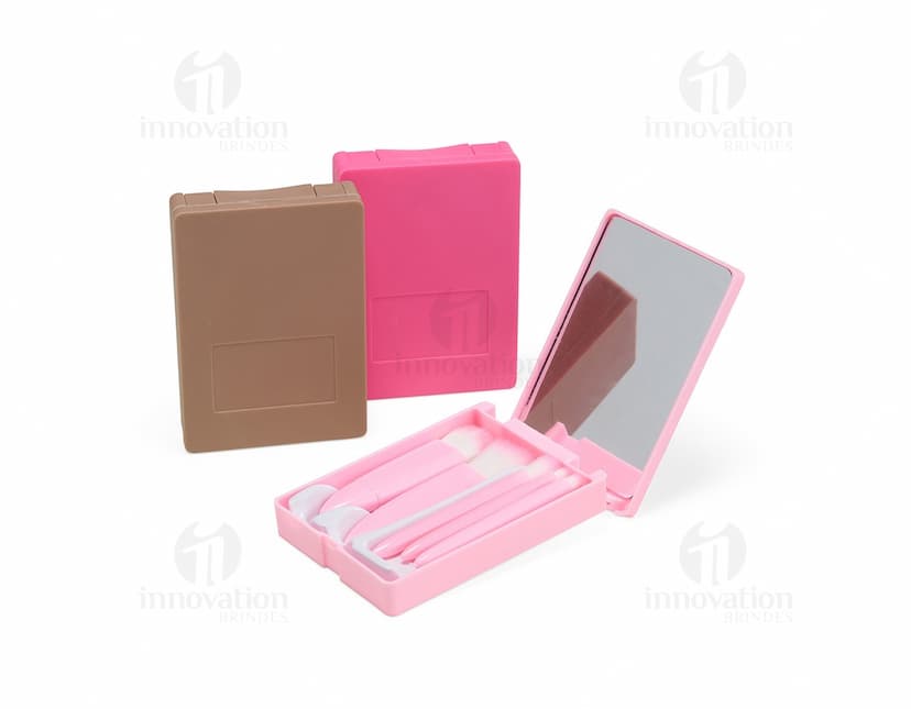 Kit Pincel 5 Peças: conjunto de cinco pincéis de diferentes tamanhos e formatos para maquiagem.