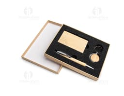 Kit Executivo Ecológico 3 Peças em tons de marrom e bege, contendo uma agenda, uma caneta e um bloco de anotações