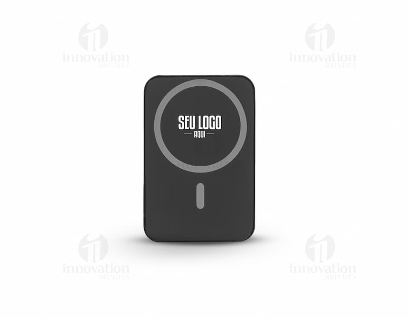 Bateria portátil em ABS Personalizado, dispositivo eletrônico preto e portátil, equipamento de tecnologia com drive externo e teclado, adequado para armazenamento de dados e uso em escritório, tela digital para comunicação wireless, com conexão para celular e notebook, teclas de memória e botões de controle, dispositivo eletrônico moderno com opção de áudio e entrada de dados, ideal para uso móvel e entretenimento.