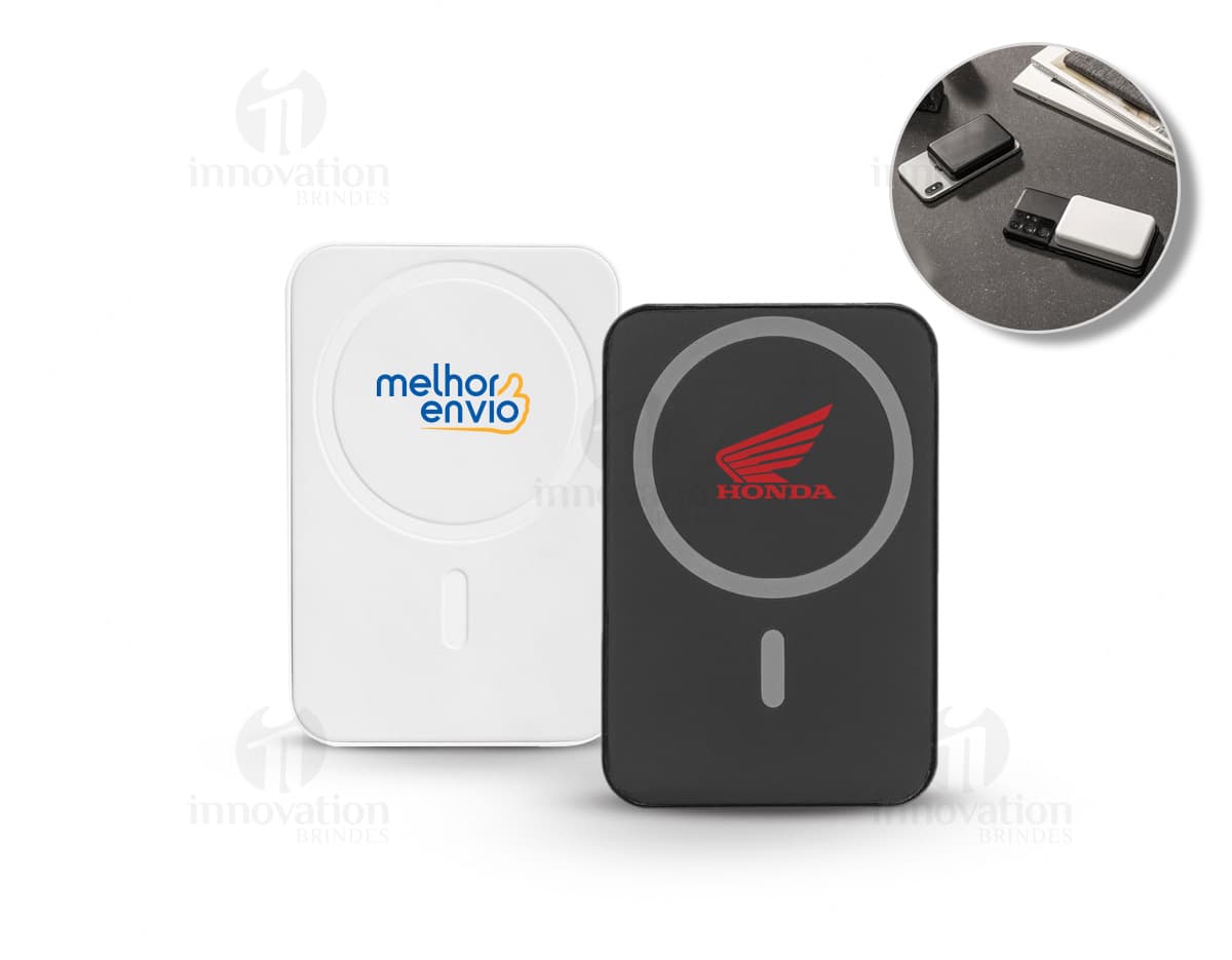 Bateria portátil em ABS Personalizado, dispositivo eletrônico preto e portátil, equipamento de tecnologia com drive externo e teclado, adequado para armazenamento de dados e uso em escritório, tela digital para comunicação wireless, com conexão para celular e notebook, teclas de memória e botões de controle, dispositivo eletrônico moderno com opção de áudio e entrada de dados, ideal para uso móvel e entretenimento.