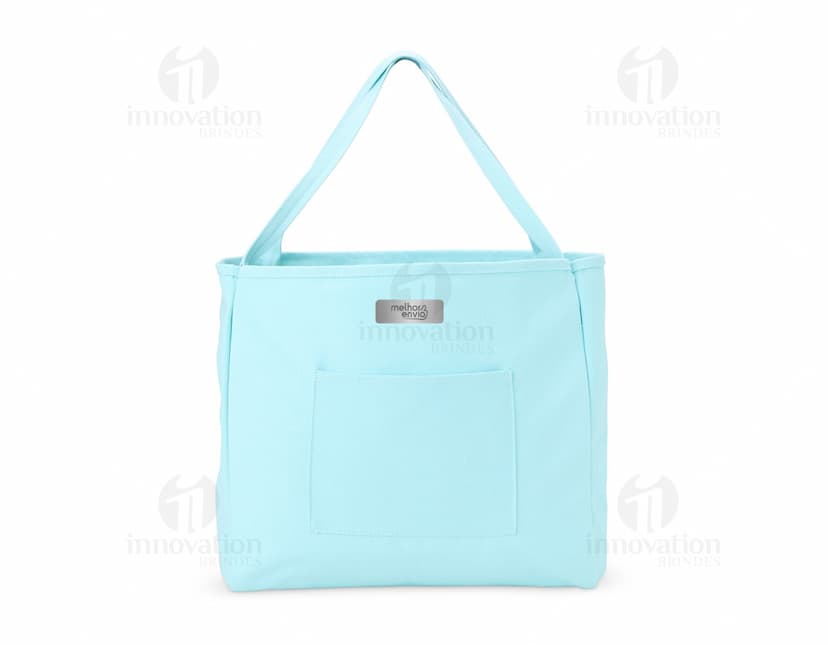 Bolsa de Lona quadriculada nas cores verde e branca, com alça de ombro e fecho de zíper na parte superior.