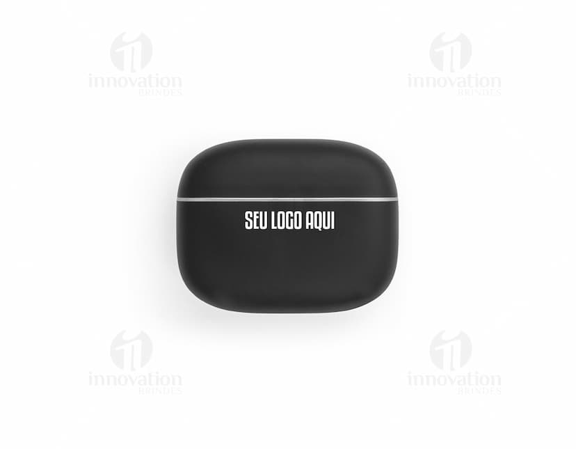 Fone de ouvido preto com design moderno e cancelamento de ruído.