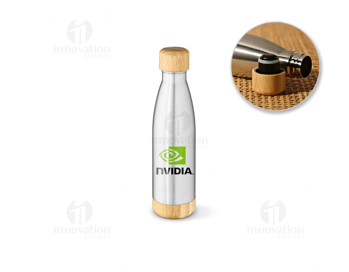Garrafa em aço inox com tampa em bambu.