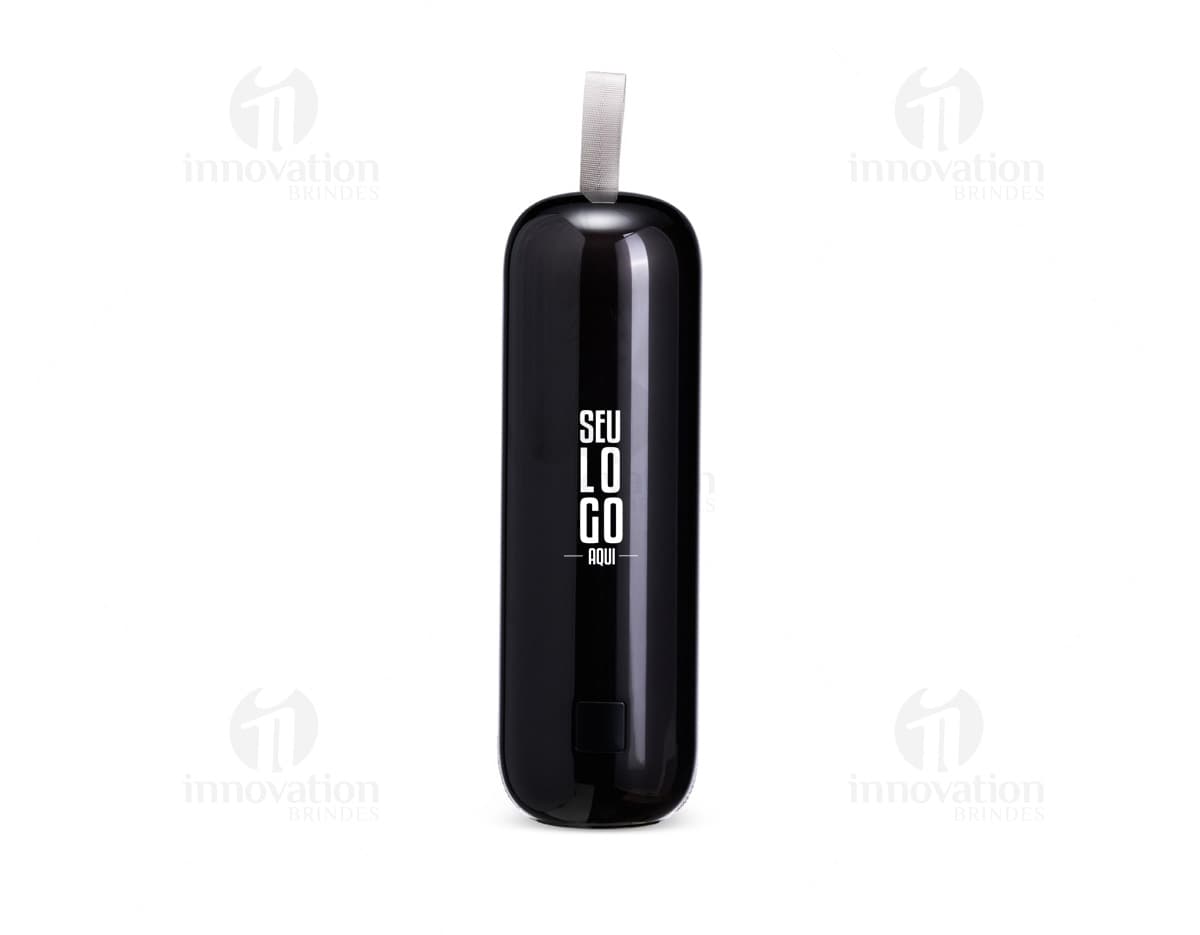 Caixa de som Bluetooth na cor preta, com design moderno e aspecto compacto.