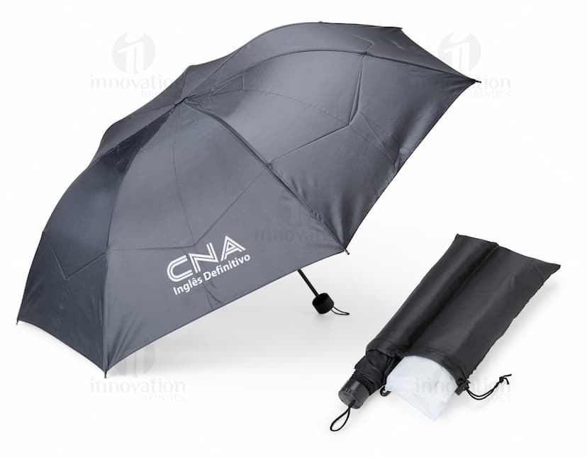 Kit chuva 2 peças contendo uma capa de chuva e uma calça, ambos na cor amarela.
