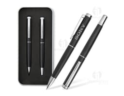 Kit com várias canetas executivas em tons de preto, prata e dourado. As canetas possuem design elegante e são ideais para uso