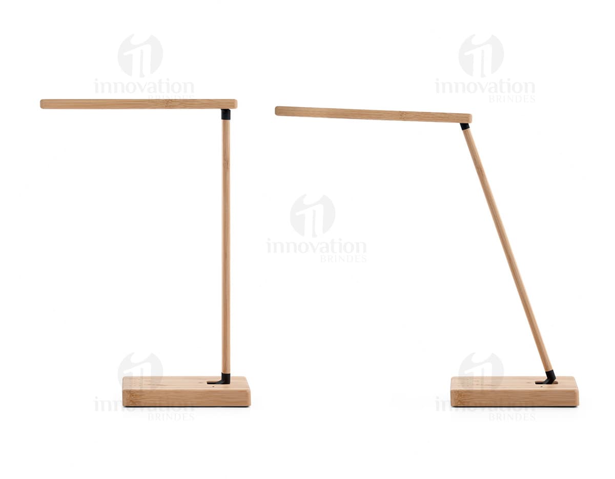 Luminária em bambu, design moderno e elegante com estrutura do teto de metal e corda pendente.