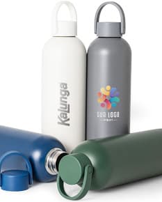 Garrafa Térmica 750ml em aço inoxidável na cor prata, com tampa rosqueável e alça para transporte.