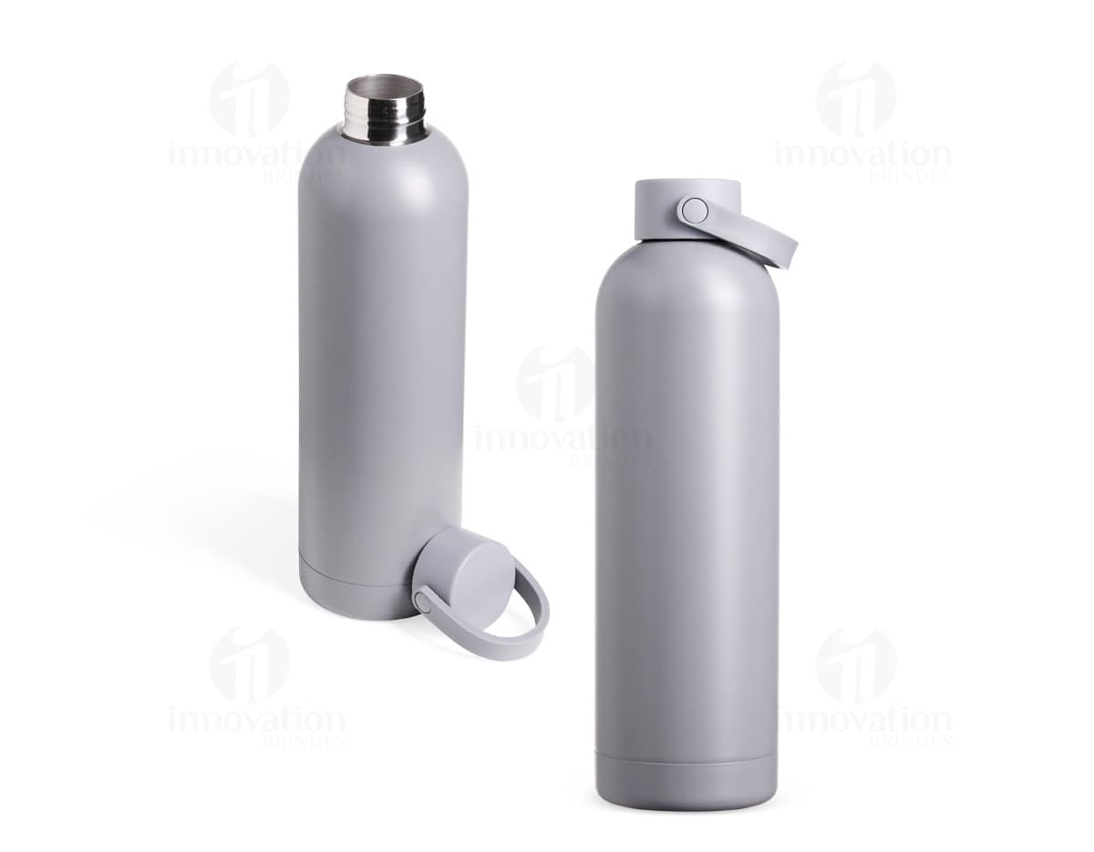 Garrafa Térmica 750ml em aço inoxidável na cor prata, com tampa rosqueável e alça para transporte.