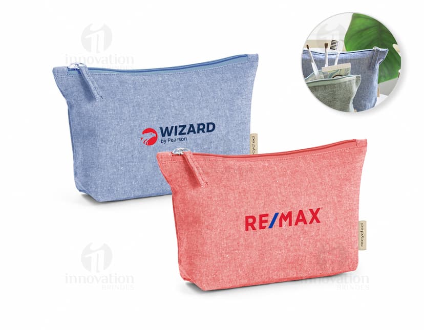 Bolsa multifunções preta em couro com diversos compartimentos e alça ajustável.