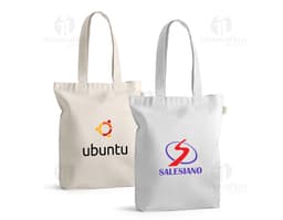 Sacola em 70 por cento algodão com alças pretas em fundo branco.