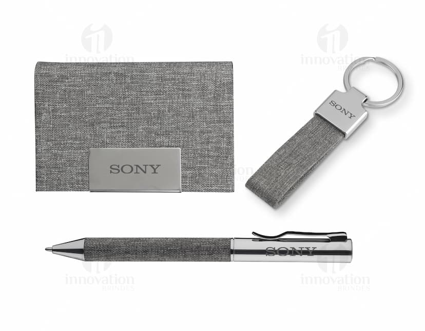 Equipamento de escritório em caixa preta com gravador, tecnologia, dispositivo, dados, armazenamento, computador, negócios, informação, mídia, objeto, plástico, disco, antigo, digital, contêiner, bloco de notas, disquete, caixa, equipamento eletrônico, papel, objetos, livro, educação, memória, dispositivo elétrico, gravação, retrô, vídeo, cópia, cassete, 3D, bateria, ferramenta, metal, obsoleto, áudio, pessoal, pacote, ícone, fita, som, página, documento, câmera, música, sinal, dispositivo de memória, backup, disco, texto, fechado, acessório, indústria, placa, chave, contra, disco magnético, marrom, close-up, aberto, símbolo, escola, arquivo, disco flexível, estojo, bloco, filme, unidade, eletrônico, número, segurança.