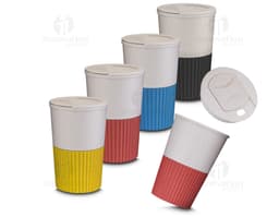 400ml plastic cup in pink, without lid, containing liquid.