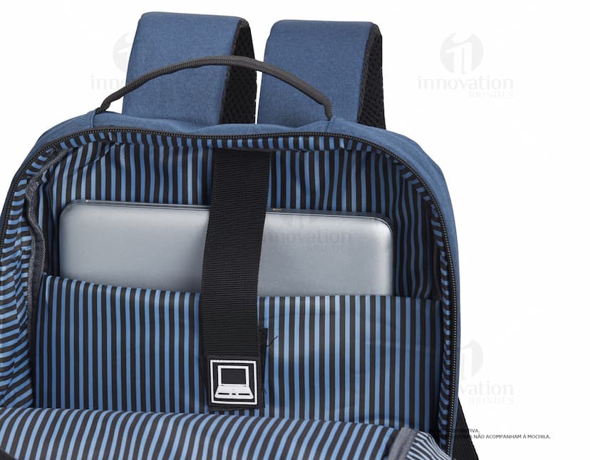 Mochila de Nylon 27 Litros preta, moderna, com alça de couro, zíper metálico, design elegante e espaçosa para viagens e negócios.