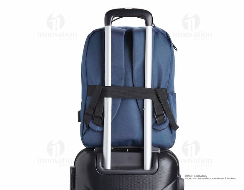 Mochila de Nylon 27 Litros preta, moderna, com alça de couro, zíper metálico, design elegante e espaçosa para viagens e negócios.