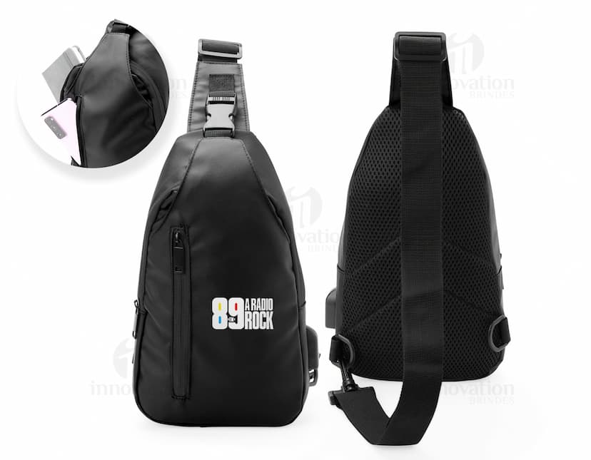 Mochila de ombro 6 litros na cor preta, ideal para uso diário.