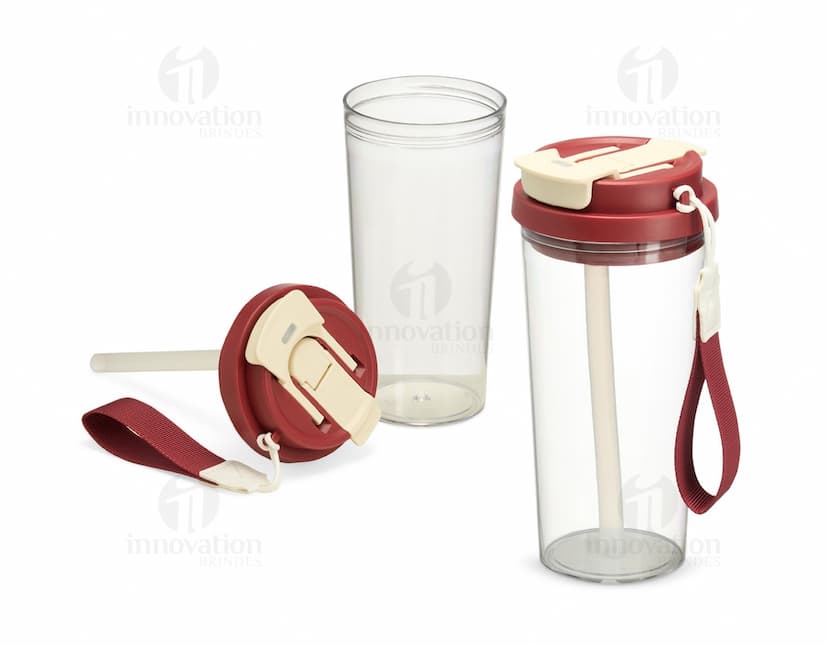 Produto Copo Plástico 600ml em plástico resistente transparente com capacidade de 600ml.