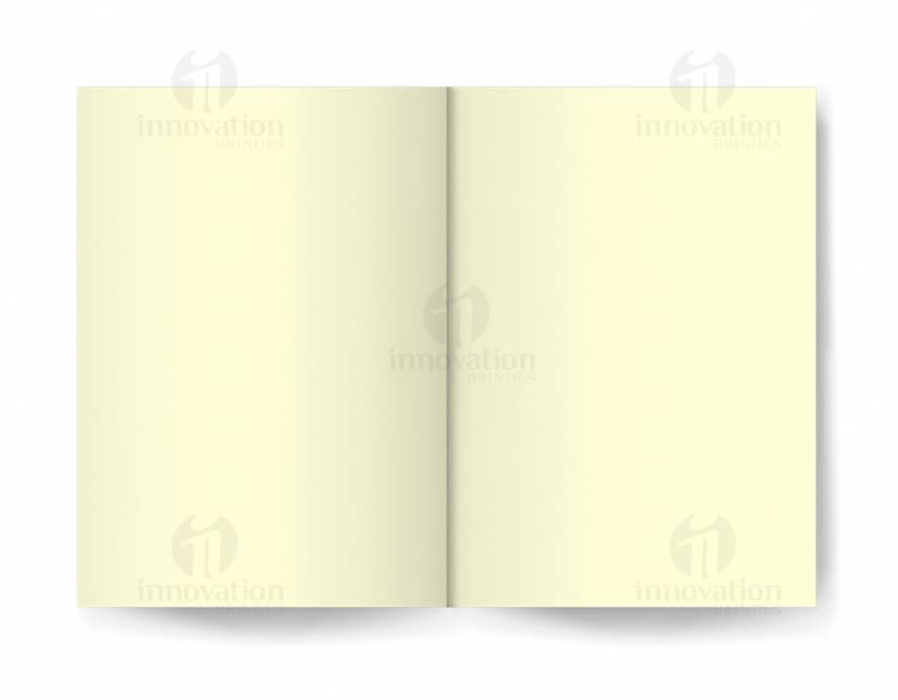 Caderneta tipo Moleskine preta com elástico e fita marcadora, de cantos arredondados e capa dura.