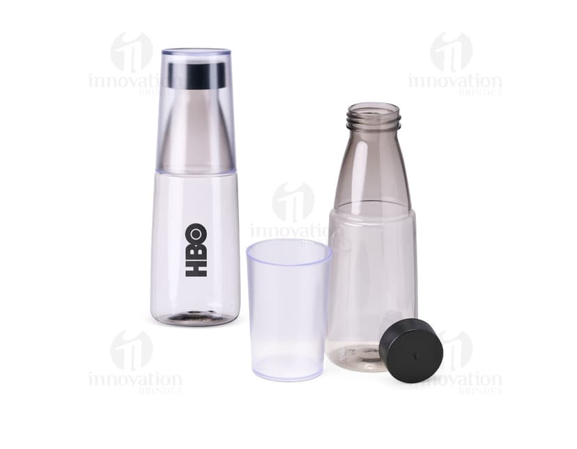 Garrafa plástica 2 em 1 de 550ml em cor azul com tampa rosqueável e alça de transporte integrada.