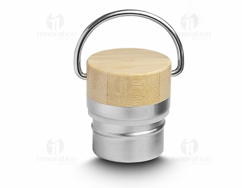 Garrafa Térmica Inox 600ml, produto em aço inoxidável com capacidade de 600ml.