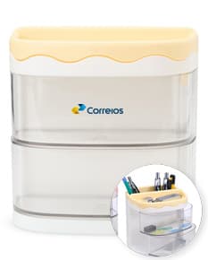 Organizador de Mesa em madeira com divisórias e gaveta, ideal para armazenar papéis e materiais de escritório.