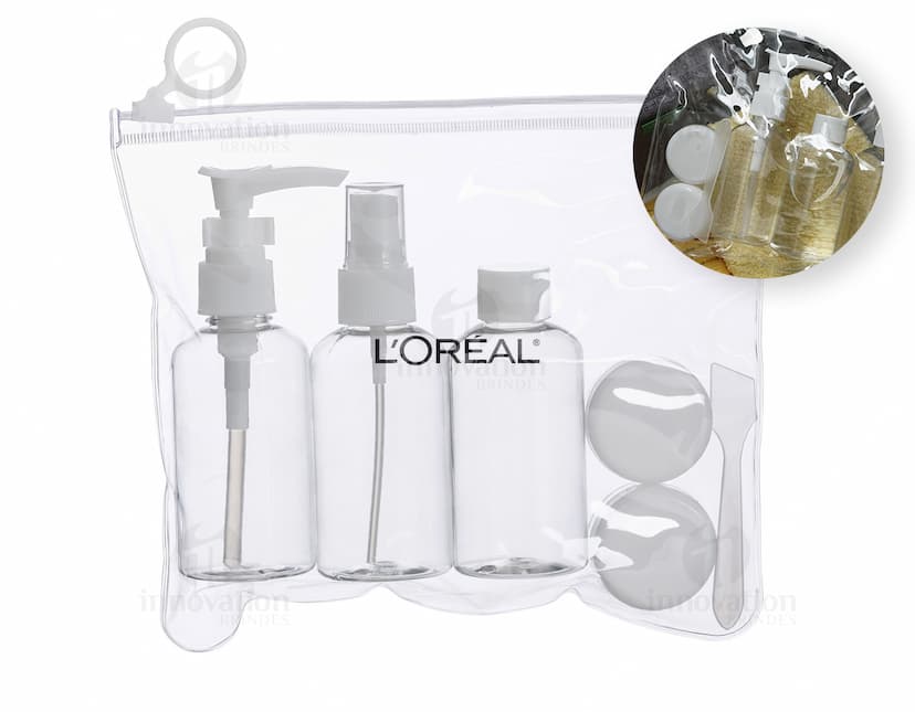 Kit Viagem 6 Peças: Conjunto de produtos para viagem, incluindo necessaire, porta-passaporte, etiquetas de bagagem, almofada e máscara para os olhos.