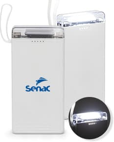 Power Bank rosa com capacidade de 10000mAh e entrada USB.