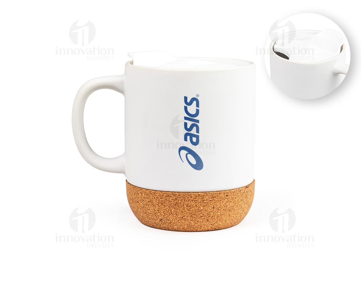 Caneca de porcelana branca com capacidade de 350ml.
