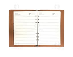 Kit exécutif 2 pièces composé d'un agenda noir en cuir et d'un stylo argenté.
