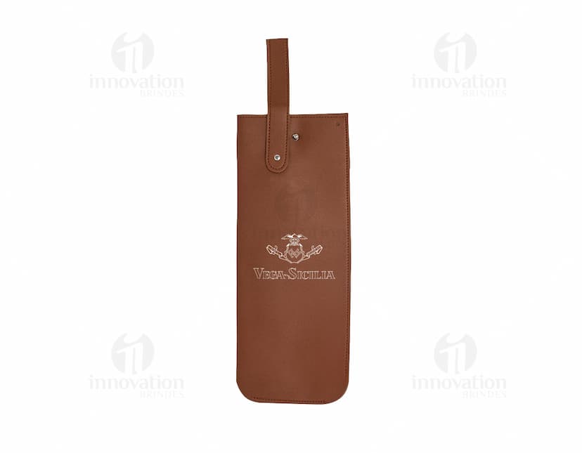 Porta Vinho PU preto com alça de couro, design elegante e prático para transportar garrafas de vinho com segurança.