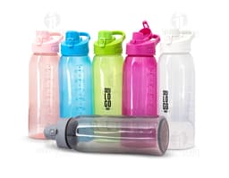 Squeeze plástico de 850ml, vacío, transparente y con tapa. Ideal para almacenar agua, líquidos y bebidas, proporcionando