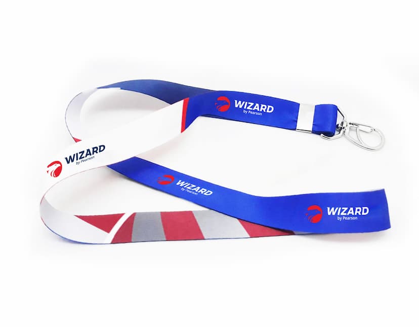 Cordão 120x2,5cm com mosquete metálico em design moderno e patriotismo, ideal para uso em banners, símbolos e espaços de escrita. Cores vibrantes e textura brilhante, representando orgulho e liberdade.
