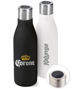 Garrafa de aço inox com tampa rosqueável e design moderno em cor prata.