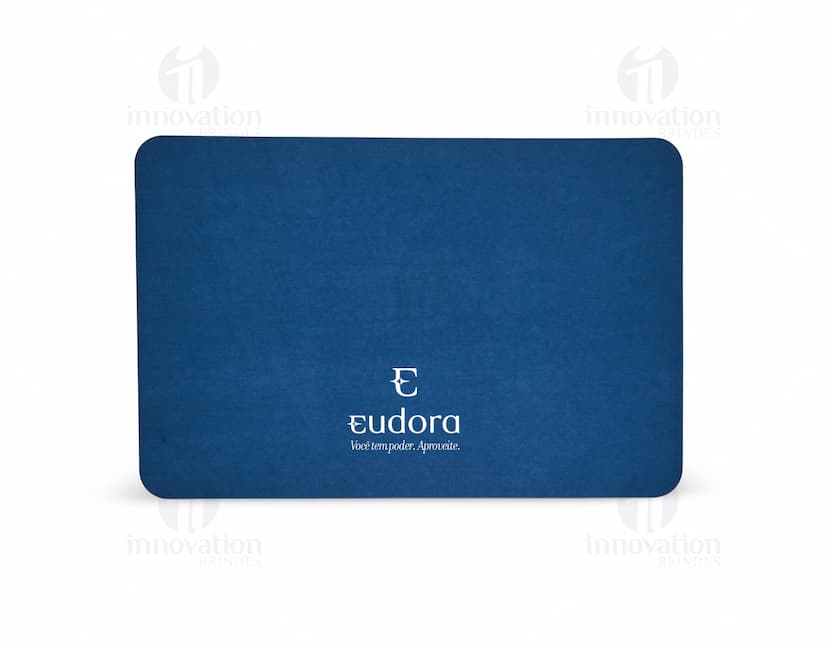 Tapete Médio de Secagem Rápida em tons de cinza e azul, com textura felpuda.