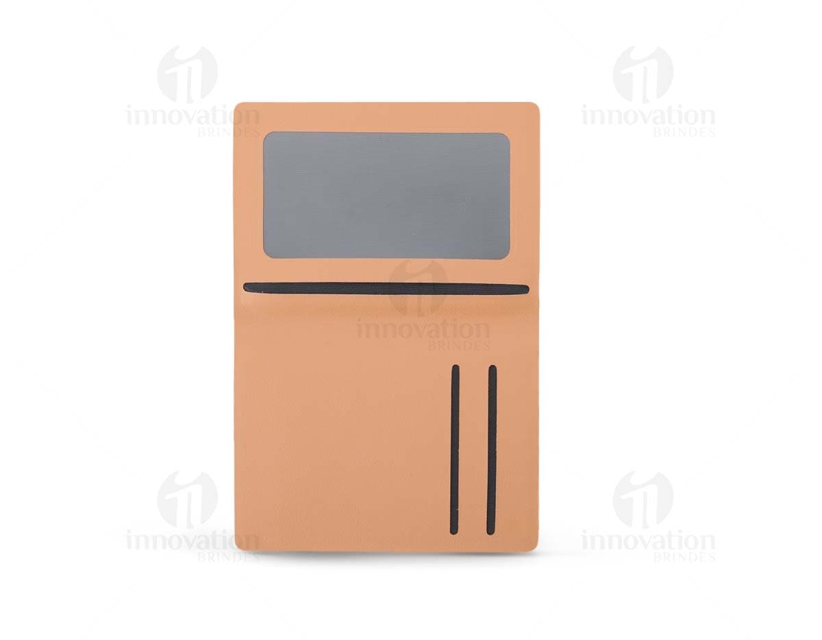 Porta-cartão feito em cortiça, com design minimalista e elegante.