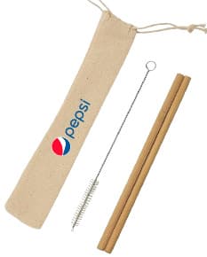 Kit de canudos de bambu em embalagem sustentável. O kit inclui canudos de tamanhos variados e uma escova de limpeza.